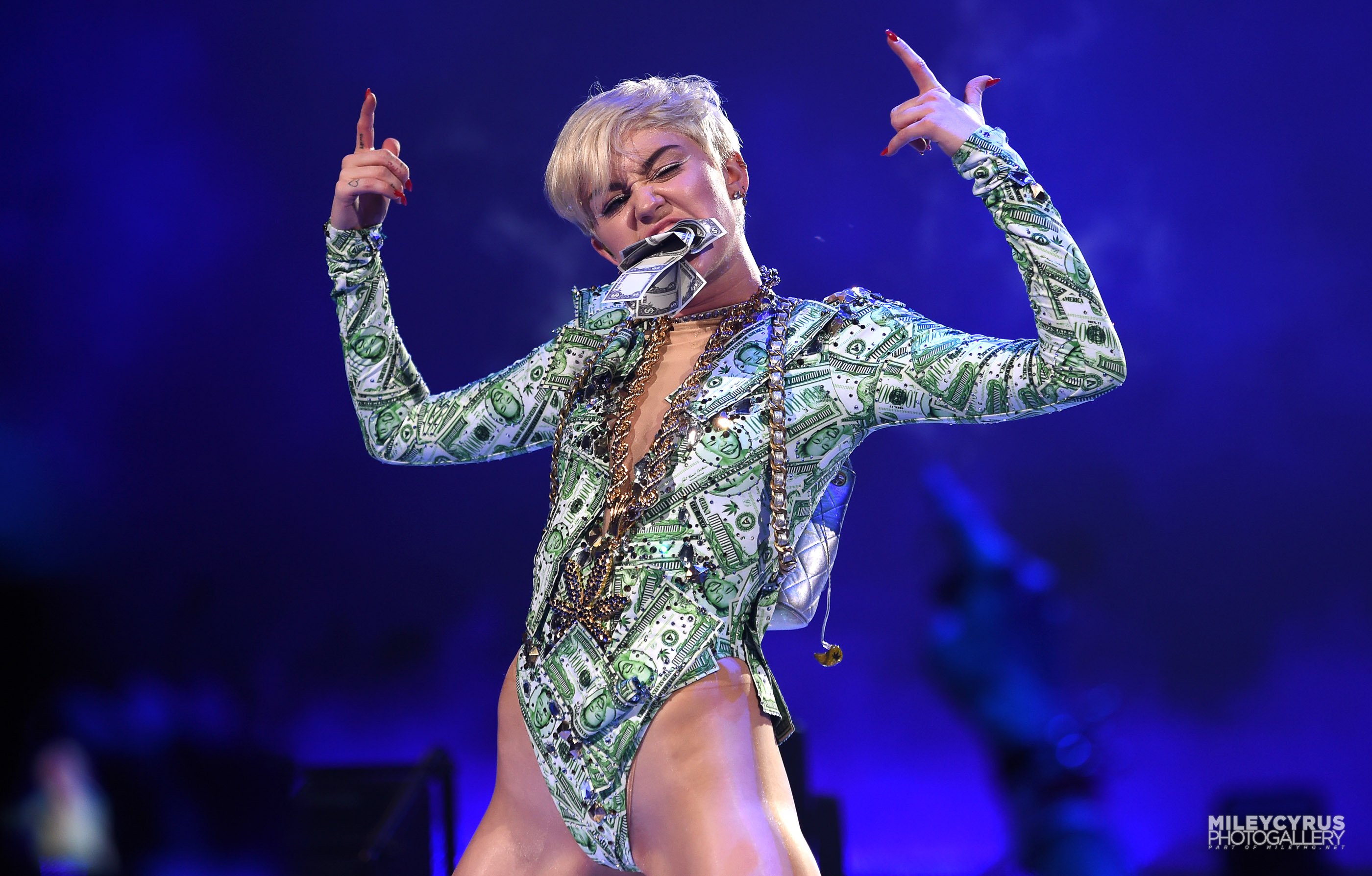 Miley-Cyrus-194