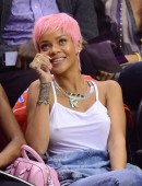 Rihanna-401