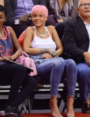 Rihanna-402