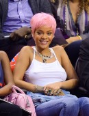 Rihanna-407