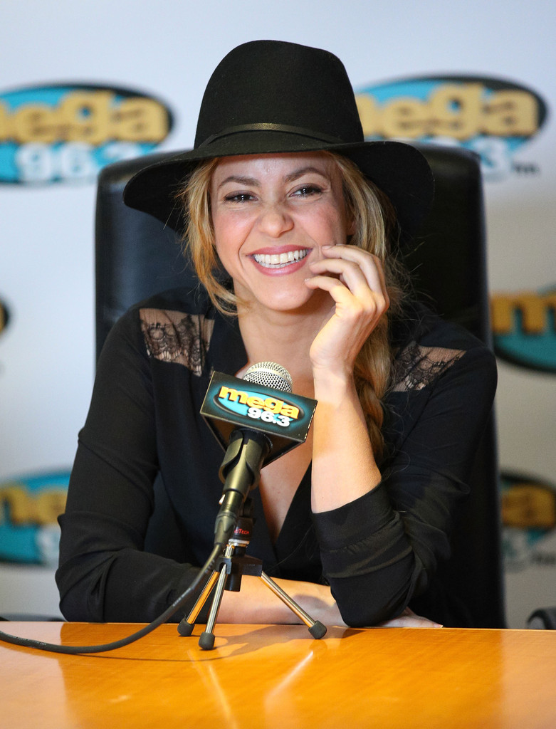 Shakira-Unveils-New-Radio-Station-in-LA-10
