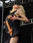 Taylor-Momsen-2014-Rock-On-The-Range-in-Ohio-1