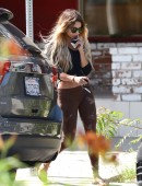 Vanessa-Hudgens-Booty-in-Tights-4