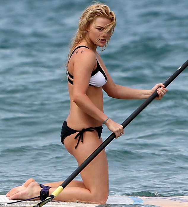 Witney-Carson-and-Lindsay-Arnold-13