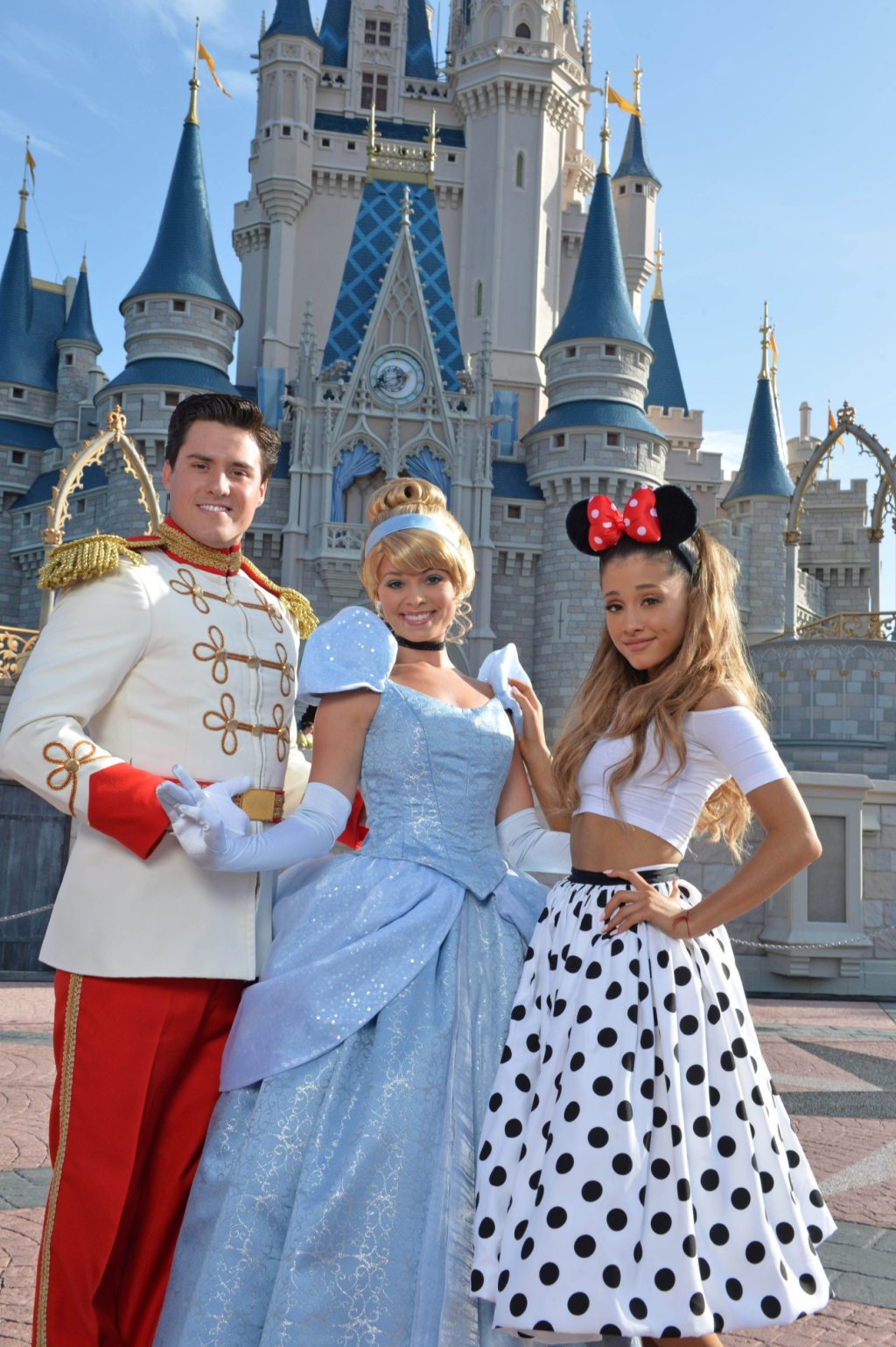 Ariana-Grande-Disneyworld-Florida-2