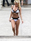 Danielle-Armstrong-3
