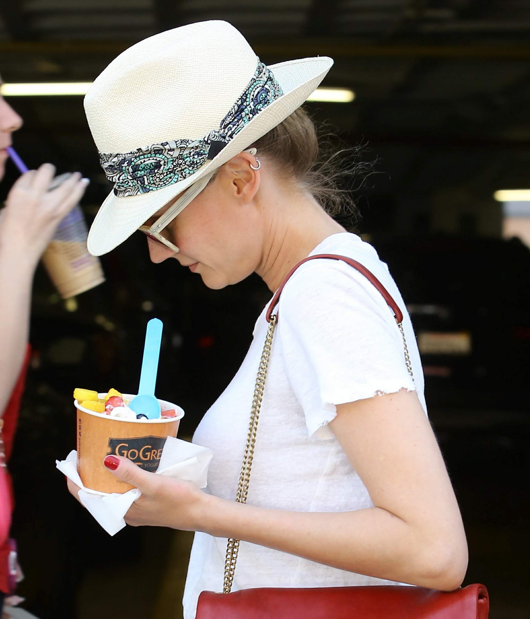 Diane-Kruger-Leggy-6
