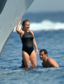 Hayden-Panettiere-in-Swimsuit-2