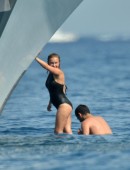 Hayden-Panettiere-in-Swimsuit-8