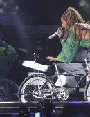 Jennifer-Lopez-12