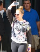 Jennifer-Lopez-Camel-Toe-2
