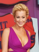 Kellie Pickler arrives at the 2014 CMT Music Awards in Nashville