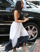 Kim Kardashian showing massive sideboob during lunch with Kourtney
