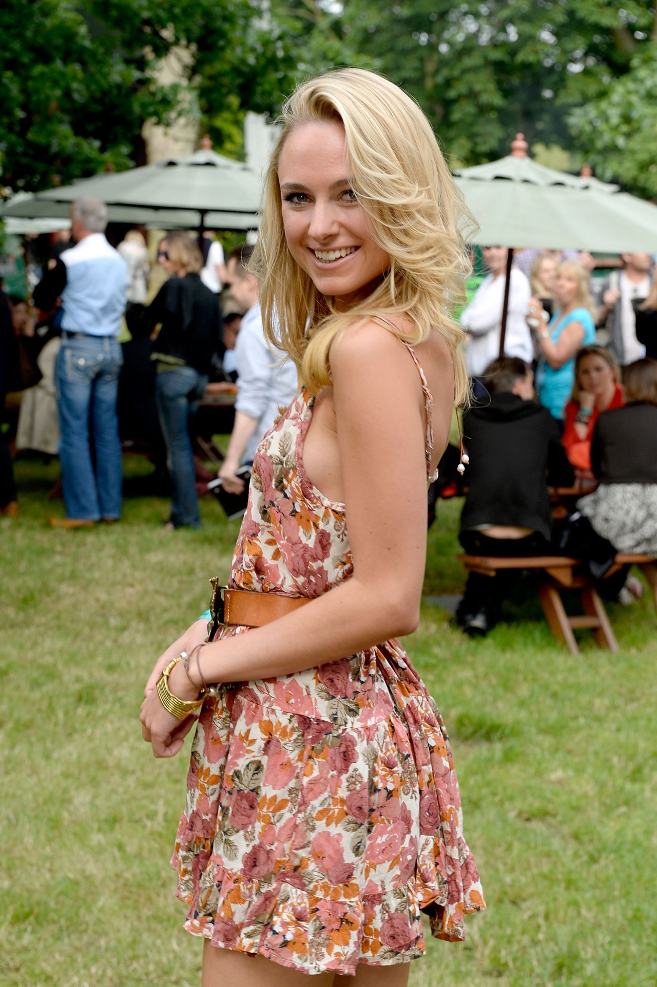 Kimberley-Garner-at-Home-Coming-Benefit-at-London-4
