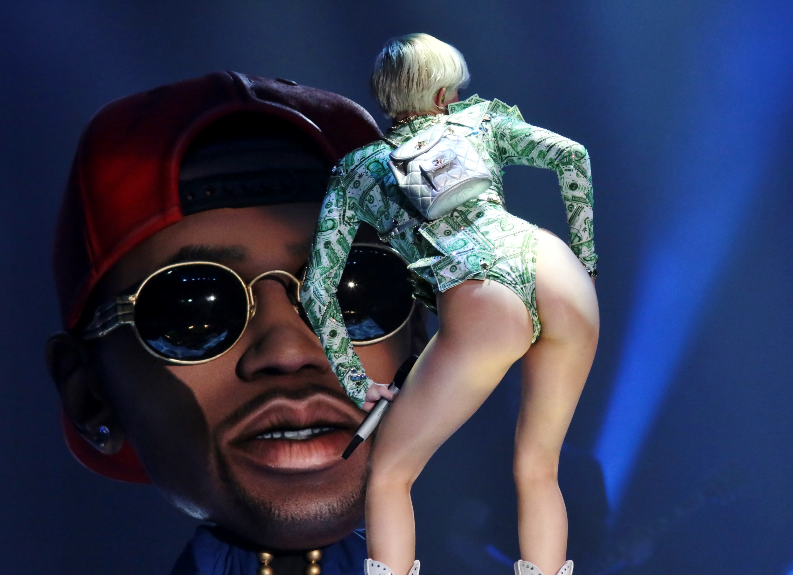 Miley-Cyrus-Bangerz-Tour-Milan-7