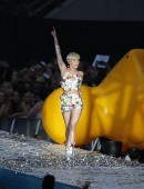 Miley-Cyrus-at-Capital-Summertime-Ball-in-London-1