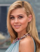 Nicola-Peltz-156