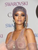 Rihanna-at-2014-CFDA-Fashion-Awards-NY-10