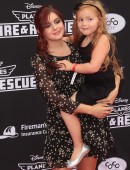 Ariel-Winter-453