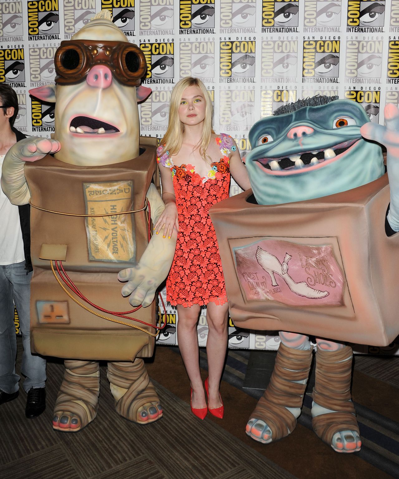 Elle-Fanning-SDCC-2014-15