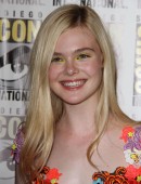 Elle-Fanning-SDCC-2014-9