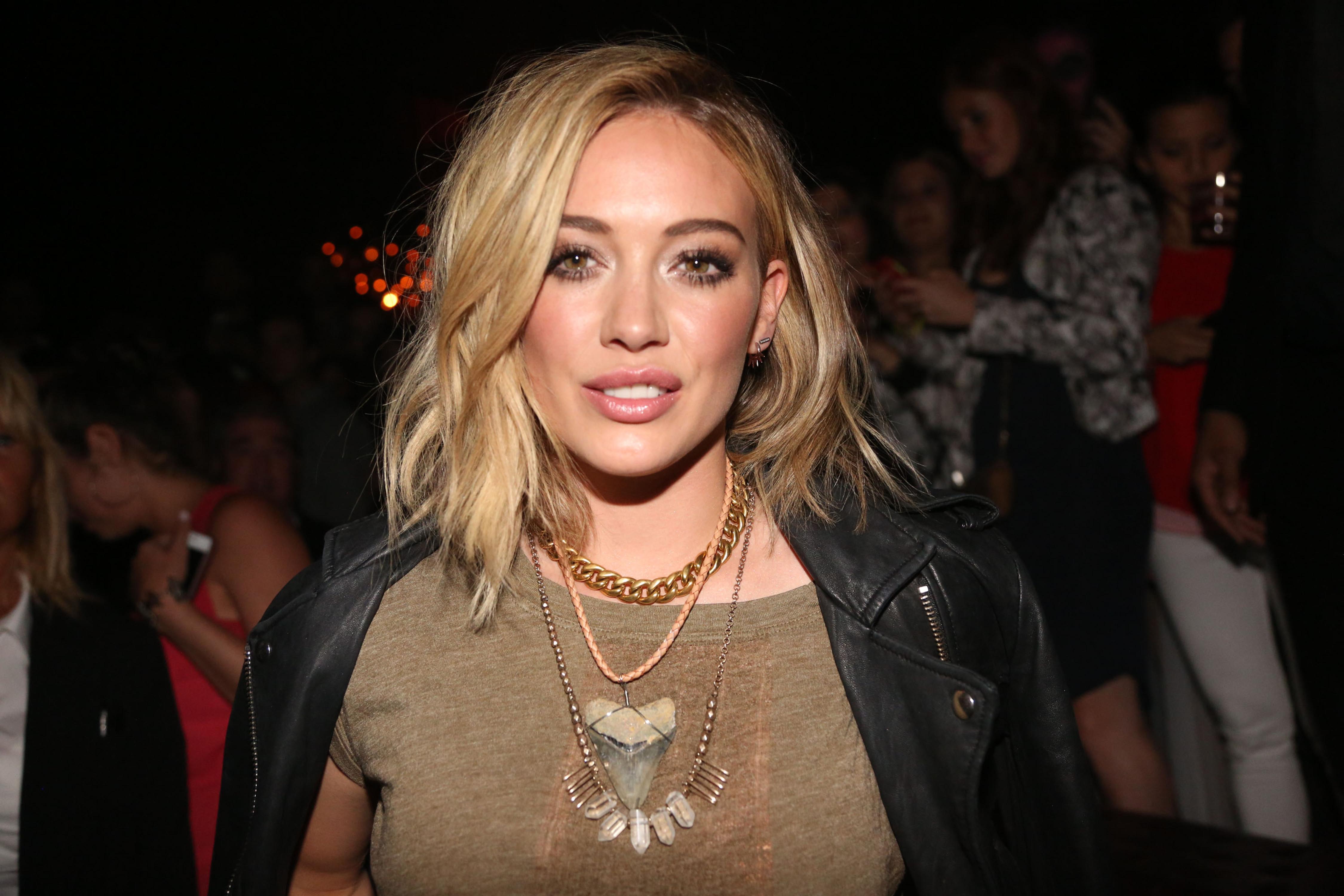 Hilary-Duff-711
