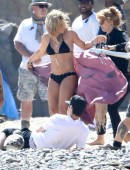 Hilary-Duff-in-Bikini-12