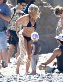 Hilary-Duff-in-Bikini-14