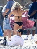 Hilary-Duff-in-Bikini-3