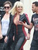 Iggy-Azalea-and-Rita-Ora-10