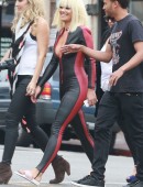 Iggy-Azalea-and-Rita-Ora-8