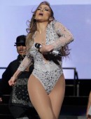 Jennifer-Lopez-KTUphoria-7