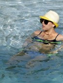 Kaley-Cuoco-62