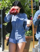 Kylie-Jenner-356
