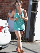 Lucy-Hale-123