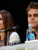 Nina Dobrev, Paul Wesley