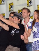 Paul Wesley, Ian Somerhalder, Matthew Davis, Nina Dobrev, Kat Graham, Damian Holbrook