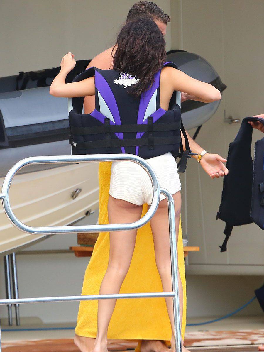 Selena-Gomez-653