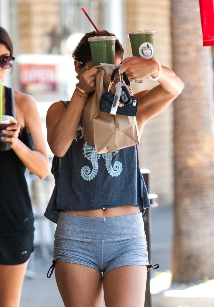 Vanessa-Hudgens-804