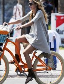 AnnaLynne-McCord-Riding-Bike-1