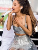 Ariana-Grande-904