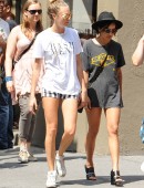 Cara-Delevingne-and-Zoe-Kravitz-2