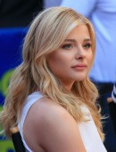 Chloe-Moretz-on-GMA-10