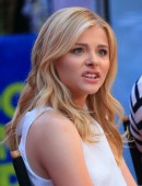 Chloe-Moretz-on-GMA-3