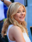 Chloe-Moretz-on-GMA-4