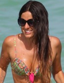 Claudia-Romani-in-Bikini-602