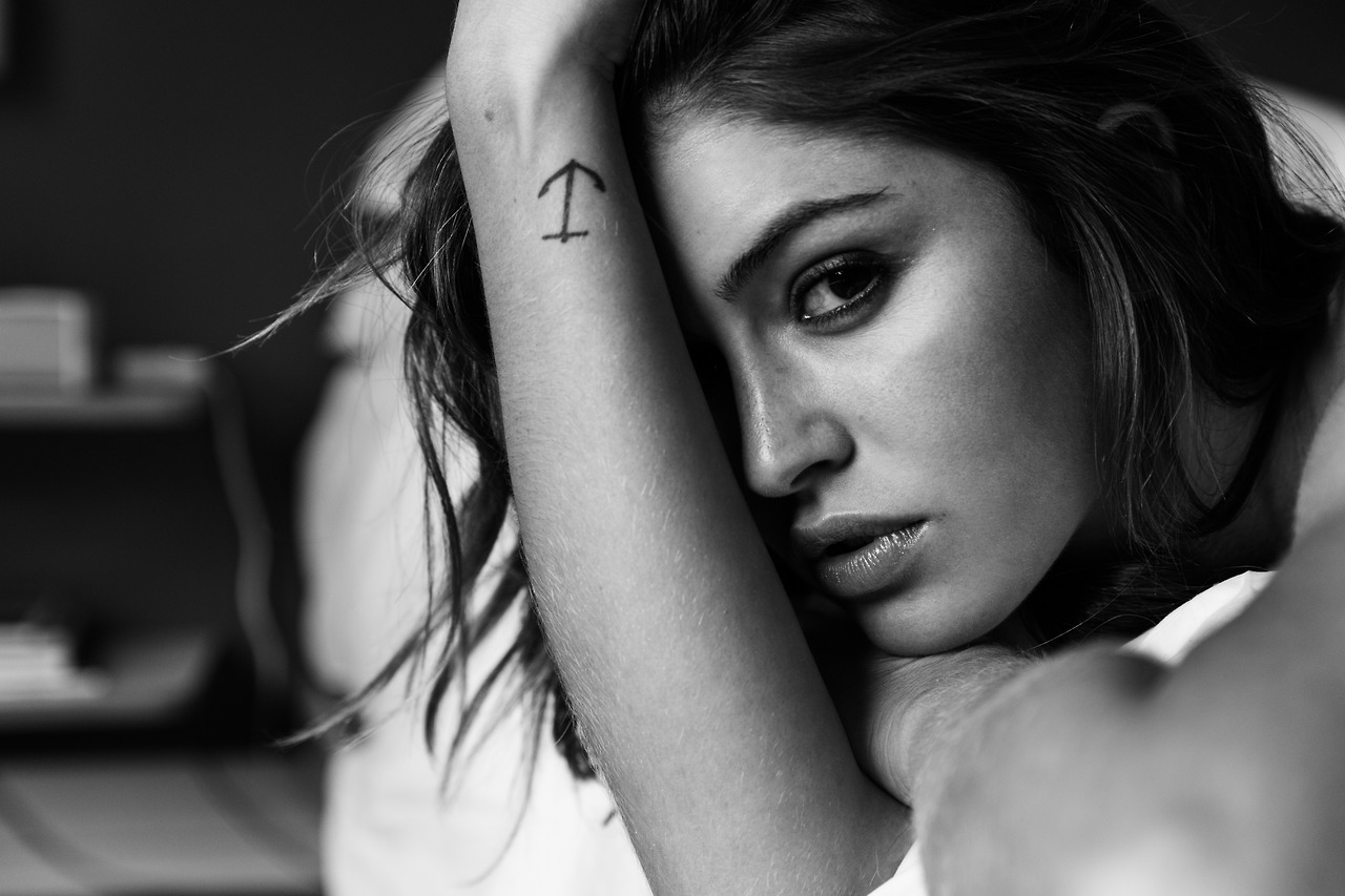 Jehane-Paris-in-Neave-Bozorgi-Photoshoot-14