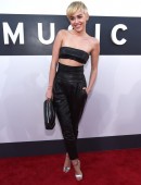 Miley-Cyrus-2014-MTV-VMA-Awards-15