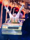 Miley-Cyrus-Bangerz-Tour-Uniondale-NY-9