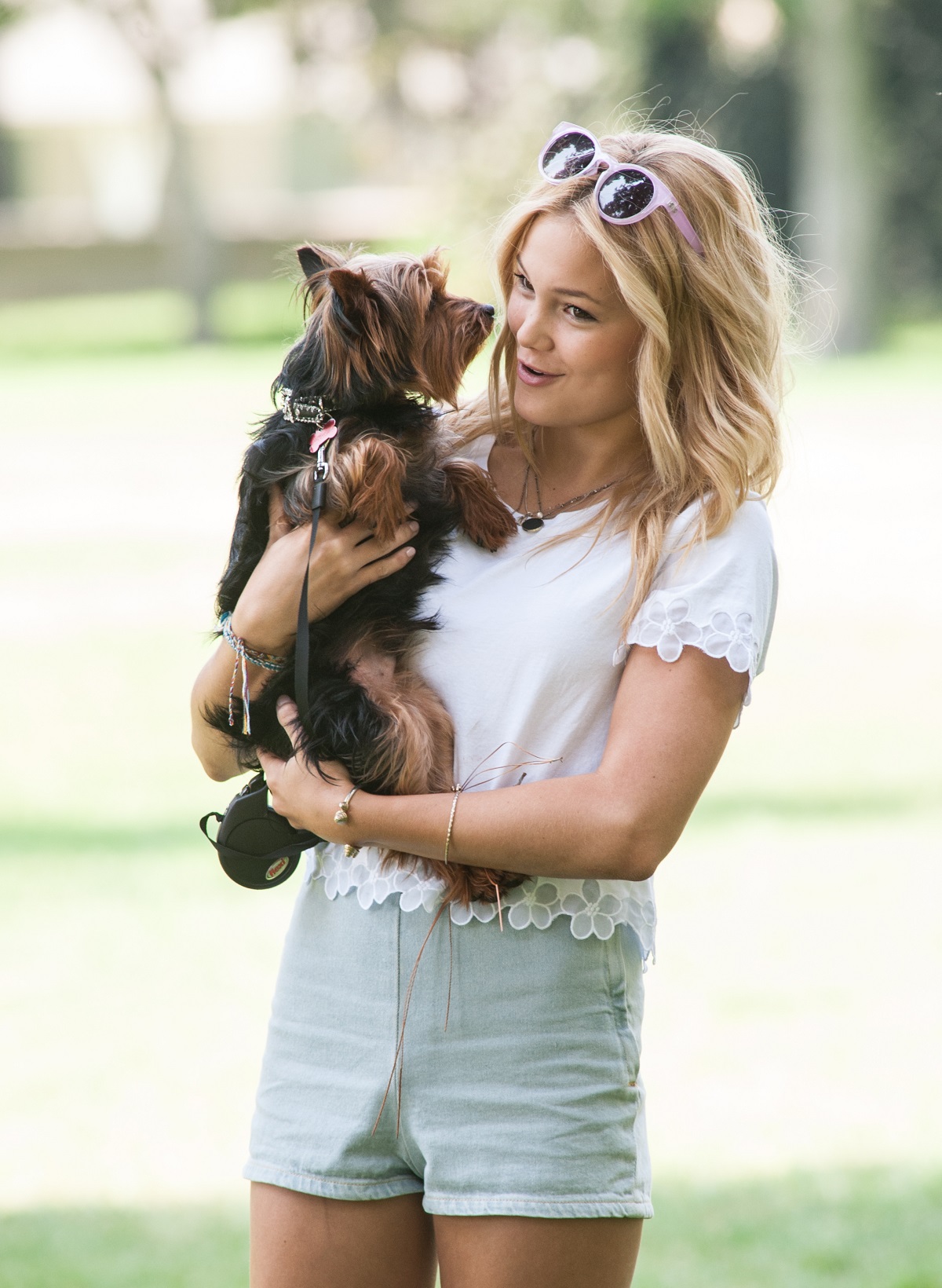 Olivia-Holt-10